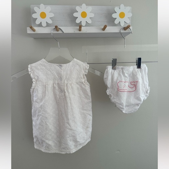 Vineyard Vines Other - Vineyard Vines White eyelet 2 piece set 18-24 months